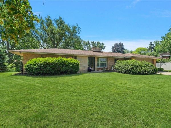 838 S Shore Drive, Holland, MI 49423