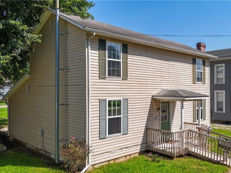 704 2nd Street, New Matamoras, OH 45750 Photo 2