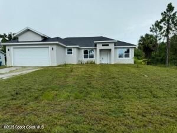548 Santo Domingo Avenue SW , Palm Bay, FL 32908