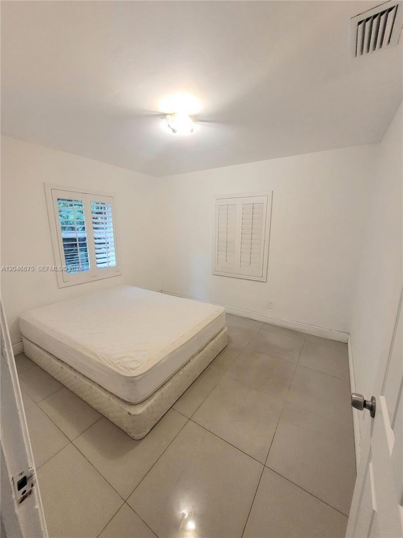 1132 Moffett St , Hallandale Beach, FL 33009 Photo