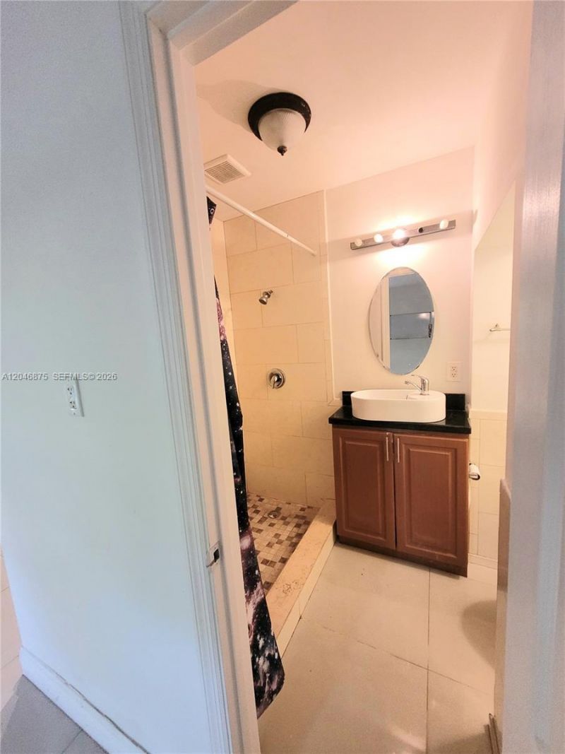 1132 Moffett St , Hallandale Beach, FL 33009 Photo