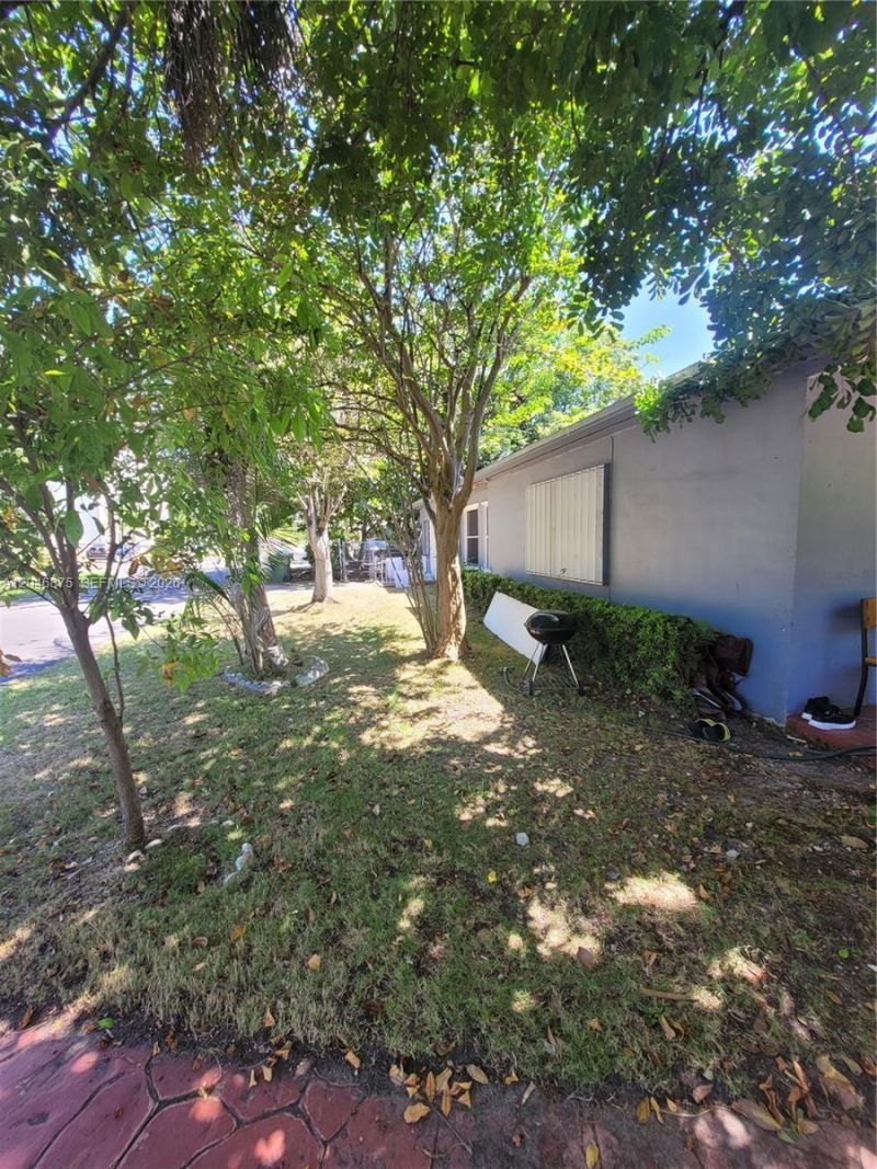 1132 Moffett St , Hallandale Beach, FL 33009 Photo