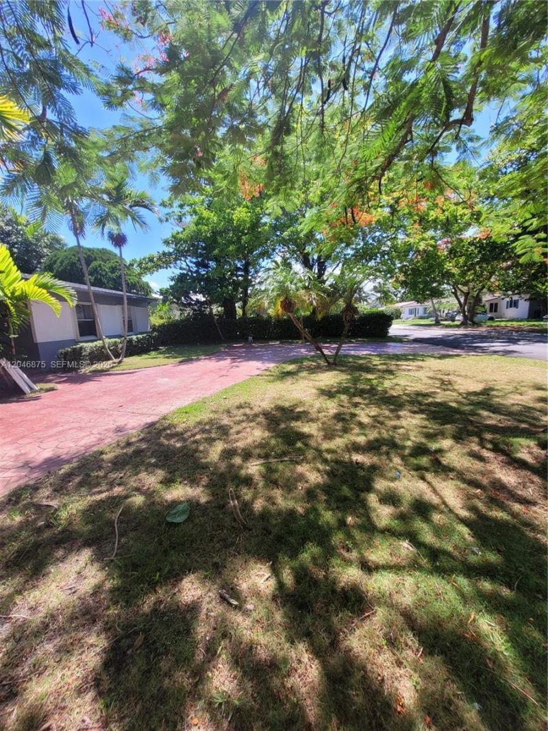 1132 Moffett St , Hallandale Beach, FL 33009 Photo
