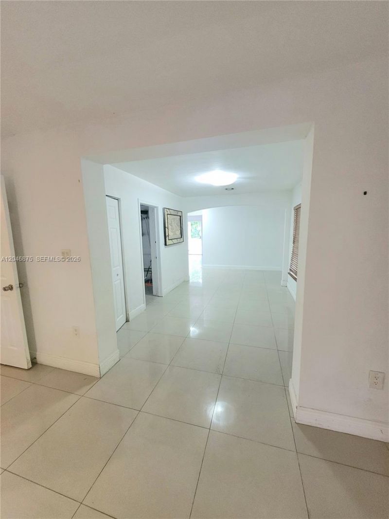 1132 Moffett St , Hallandale Beach, FL 33009 Photo