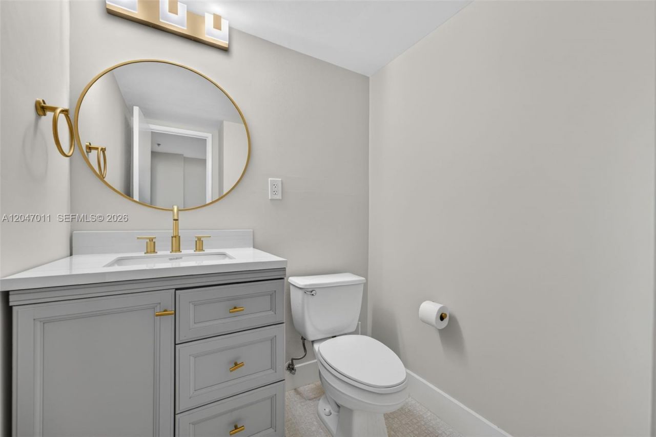 19380 Collins Ave, Unit 608, Sunny Isles Beach, FL 33160 Photo