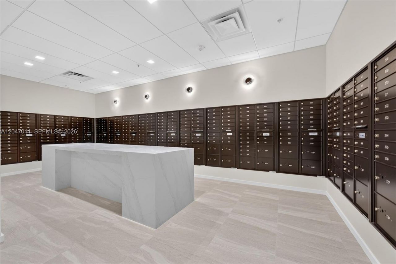 19380 Collins Ave, Unit 608, Sunny Isles Beach, FL 33160 Photo