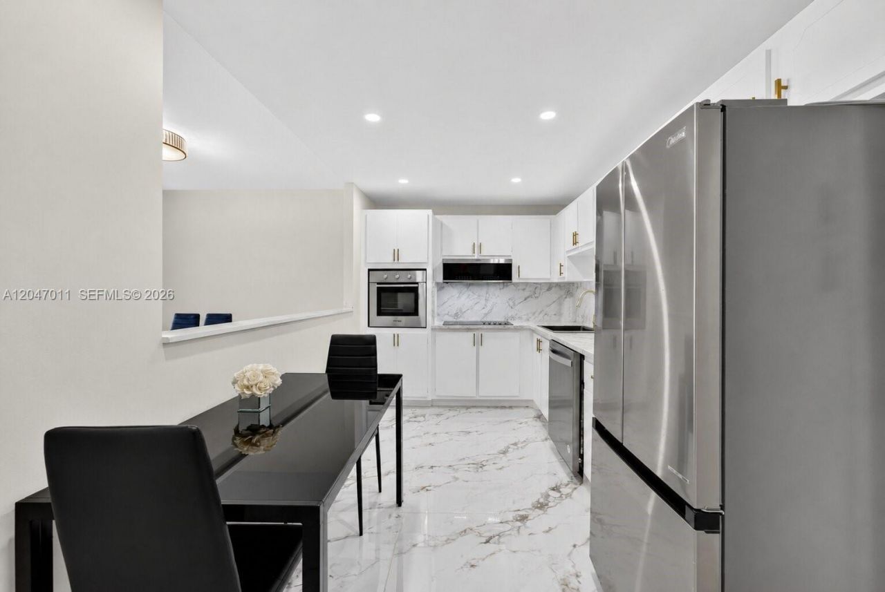 19380 Collins Ave, Unit 608, Sunny Isles Beach, FL 33160 Photo