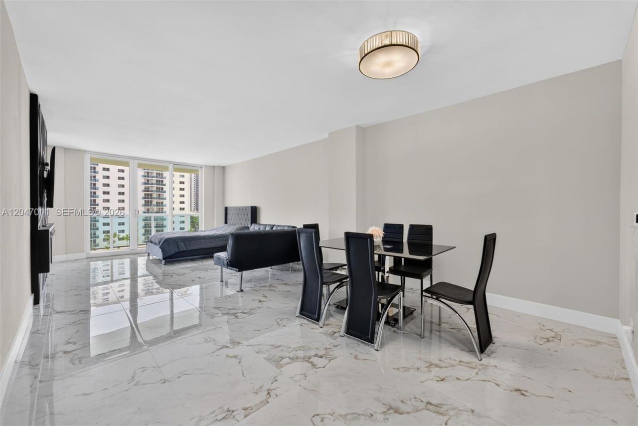 19380 Collins Ave, Unit 608, Sunny Isles Beach, FL 33160 Photo