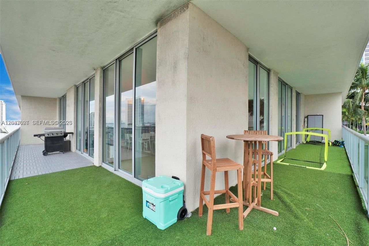 3470 E Coast Ave , Unit H0904, Miami, FL 33137 Photo