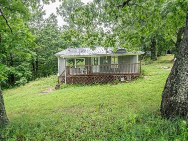 1797 E Clack Mountain Road, Clearfield, KY 40313