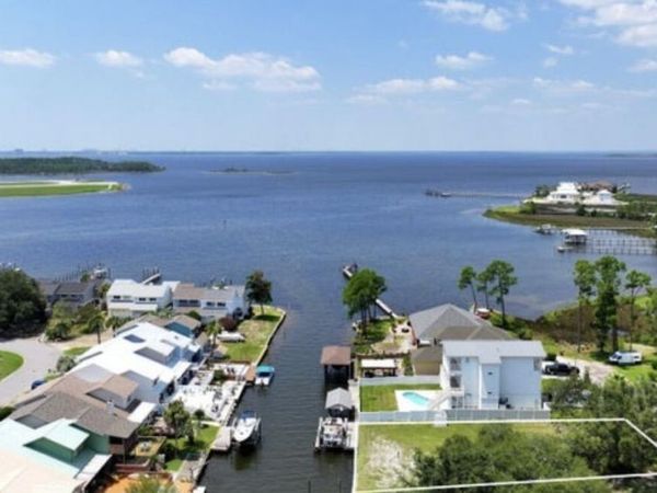 1323 Calabria Road, Panama City, FL 32405