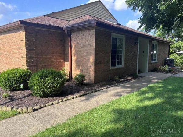 5248 S Eaglesnest Drive, Cincinnati, OH 45248