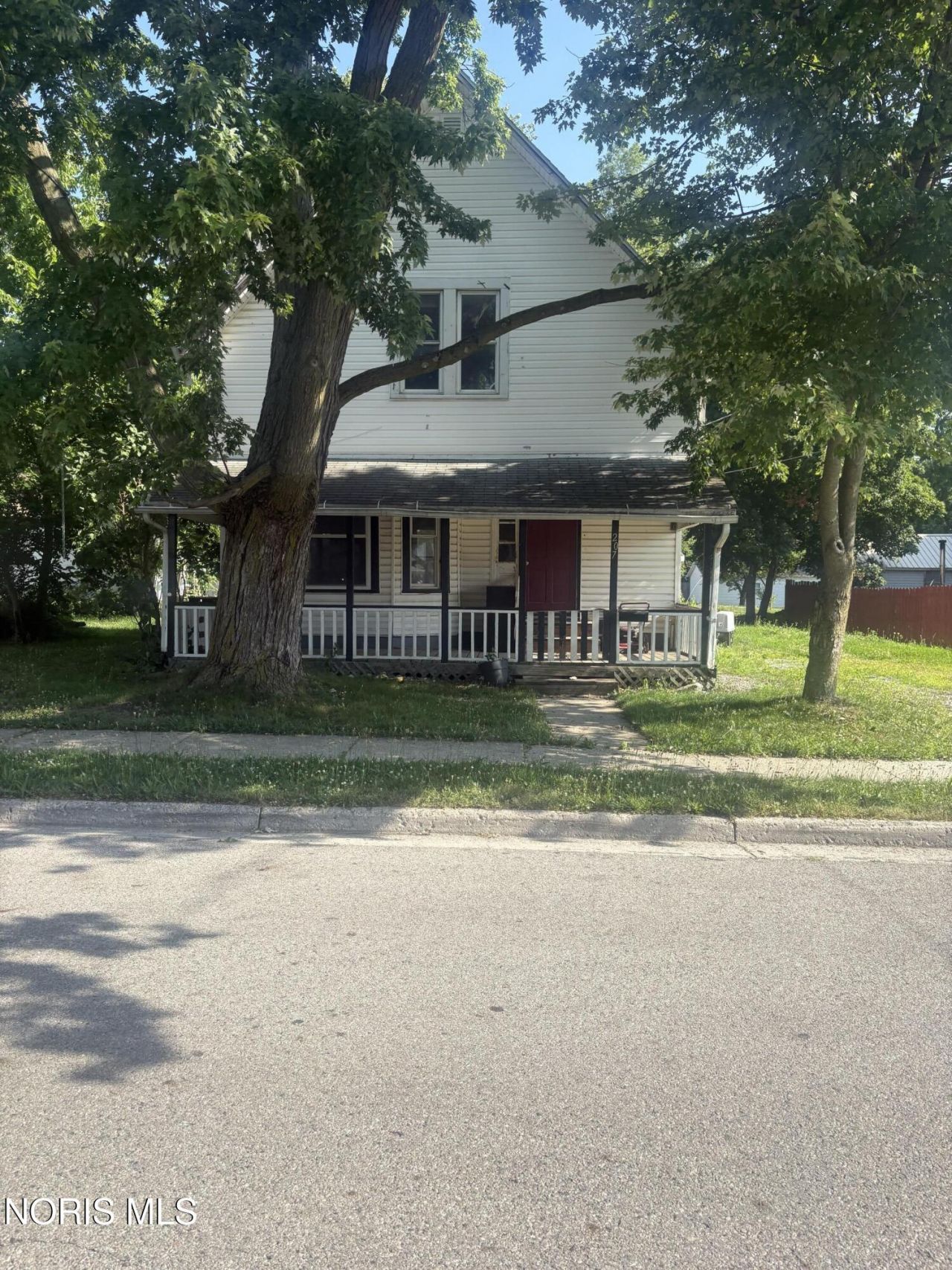 207 E Lawrence Street, Montpelier, OH 43543 Main Photo