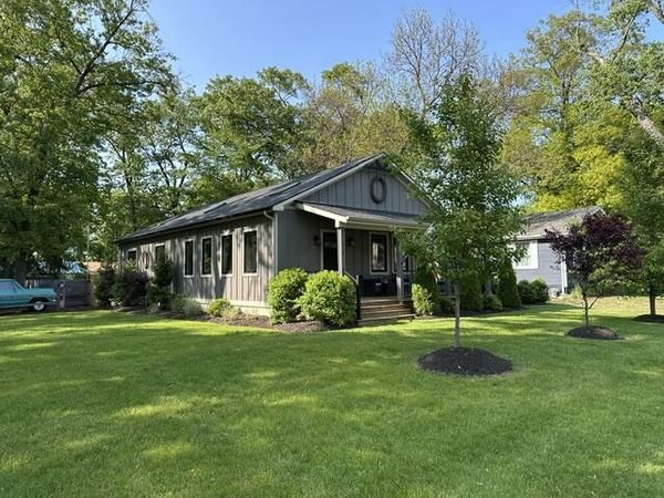 820 W Indiana Street, New Buffalo, MI 49117