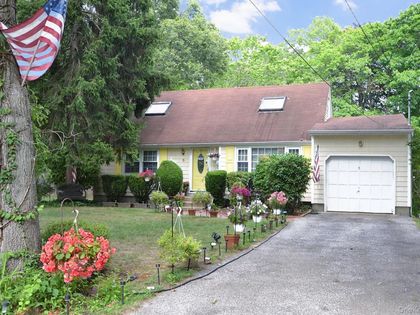 5 Radio Avenue  Miller Place, NY 11764