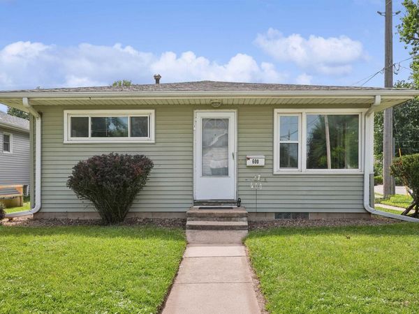 600 Evergreen Avenue, Waterloo, IA 50701