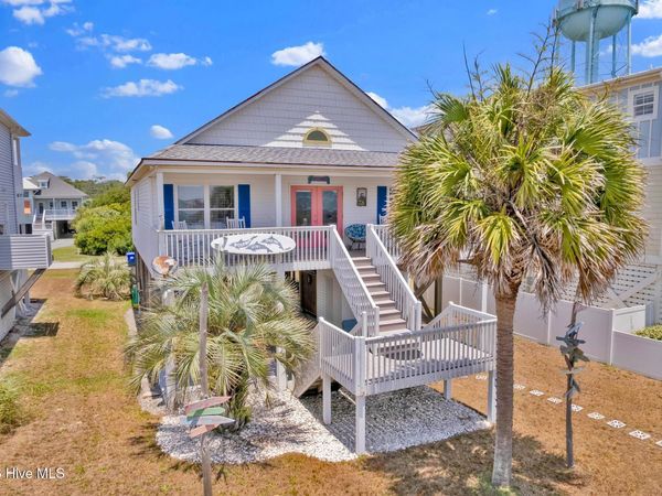 108 W Dolphin Drive , Oak Island, NC 28465