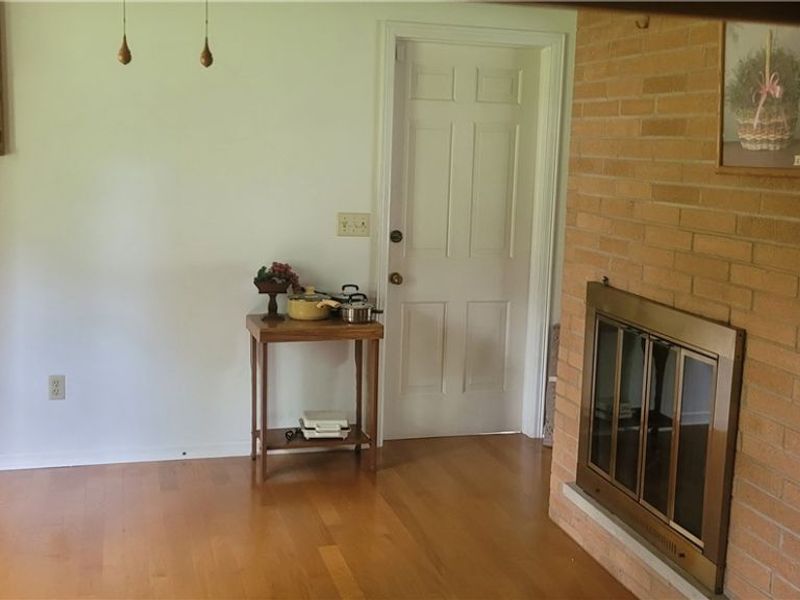 6359 Balsam Drive, Amherst, OH 44001 Photo 5