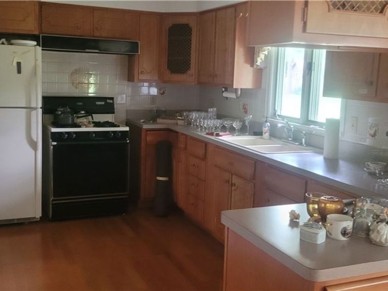 6359 Balsam Drive, Amherst, OH 44001 Photo 7