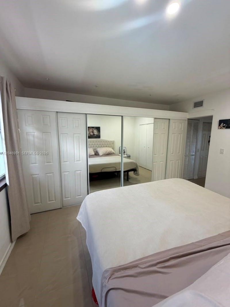 8550 Byron Ave , Unit 2H, Miami Beach, FL 33141 Photo