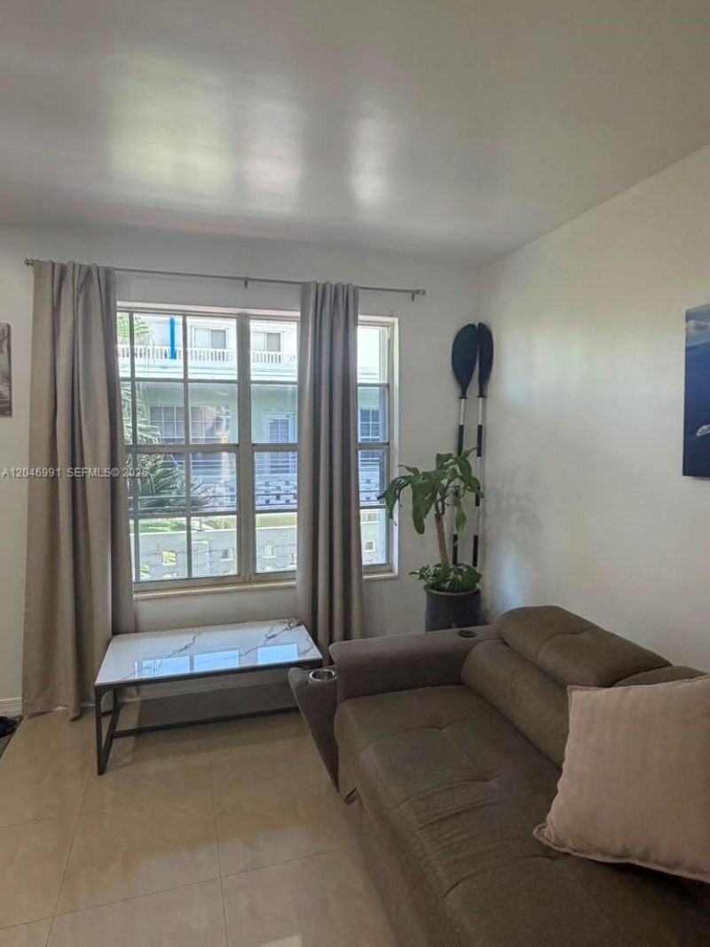 8550 Byron Ave , Unit 2H, Miami Beach, FL 33141 Photo