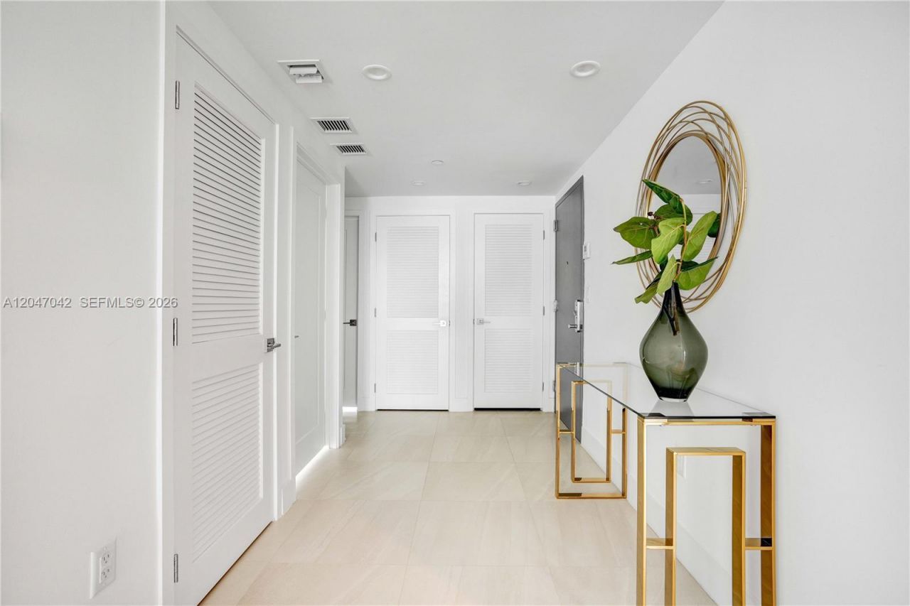 1170 101st St, Unit 301, Bay Harbor Islands, FL 33154 Photo