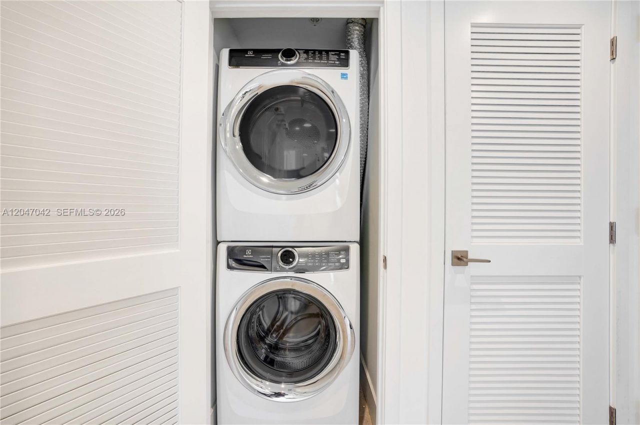 1170 101st St, Unit 301, Bay Harbor Islands, FL 33154 Photo
