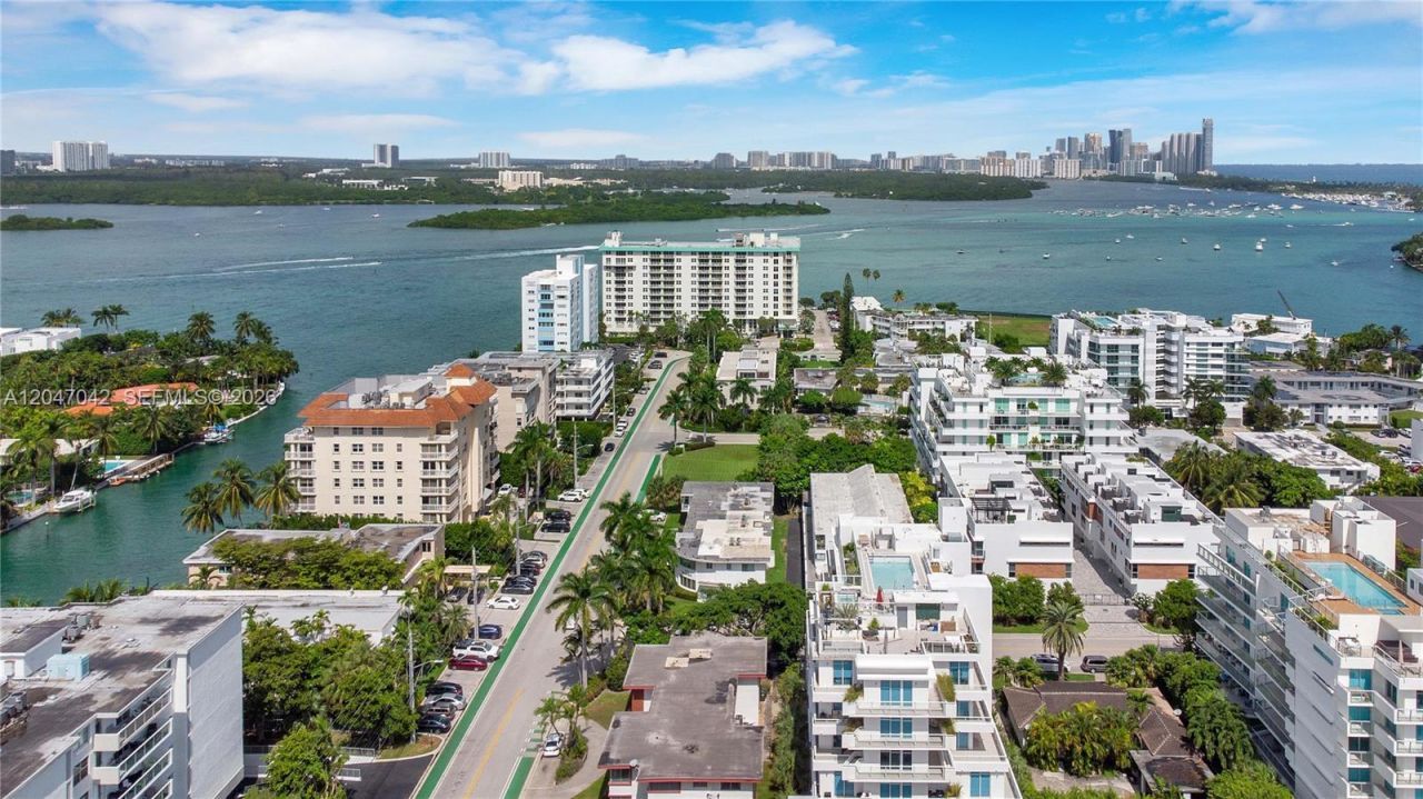 1170 101st St, Unit 301, Bay Harbor Islands, FL 33154 Photo