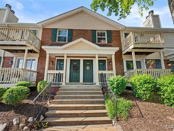 9125 N Swan Circle, Brentwood, MO 63144