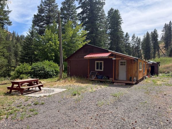 49714 S Hwy 395, Ukiah, OR 97880