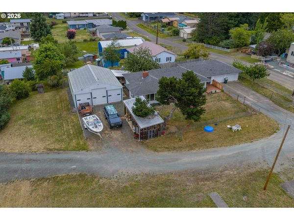 2343 HARRIS ST, Myrtle Point, OR 97458