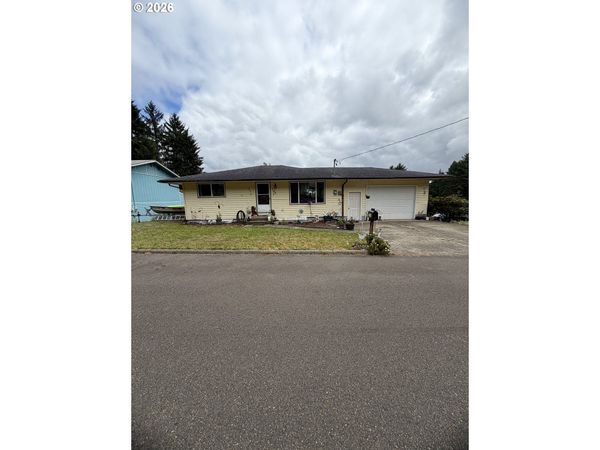 469 WESTMONT DR, Reedsport, OR 97467