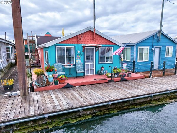 2915 NE Marine DR, Unit A16, Portland, OR 97211