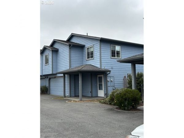 714 PIONEER RD, Unit 2A, Brookings, OR 97415