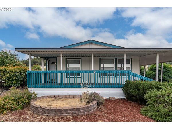217 SHADOW RANCH LN, Roseburg, OR 97470