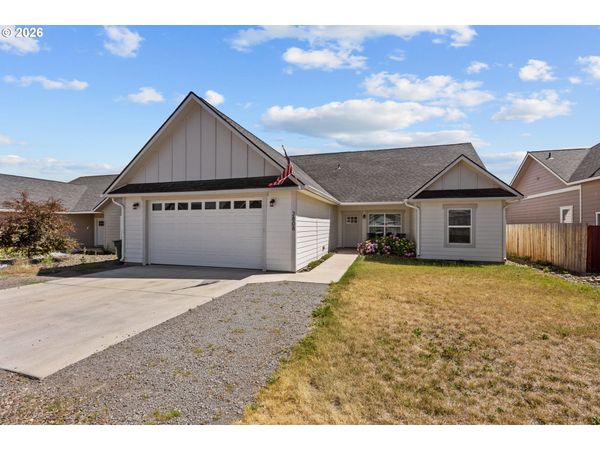 2808 ATHENS CT, La Grande, OR 97850