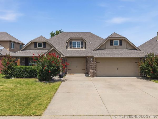 17511 E 43rd Street , Tulsa, OK 74134
