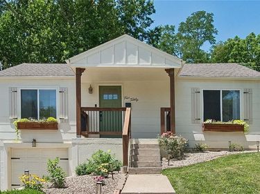 420 N Fairview Avenue, Liberty, MO 64068