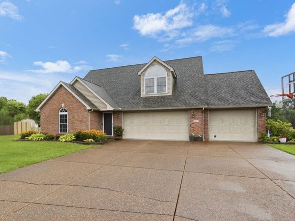 5885 Wayside Court, Newburgh, IN 47630