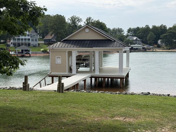 365 Hardy RD , Penhook, VA 24137