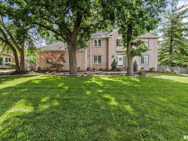1301 Woods Farm Lane, Springfield, IL 62704