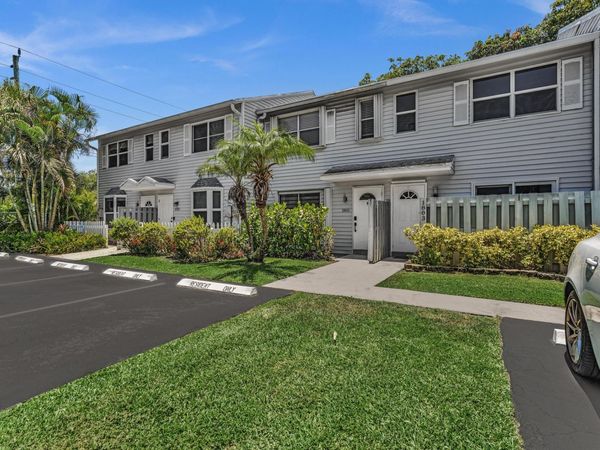 1801 NE 15th Avenue, Unit 1801, Fort Lauderdale, FL 33305