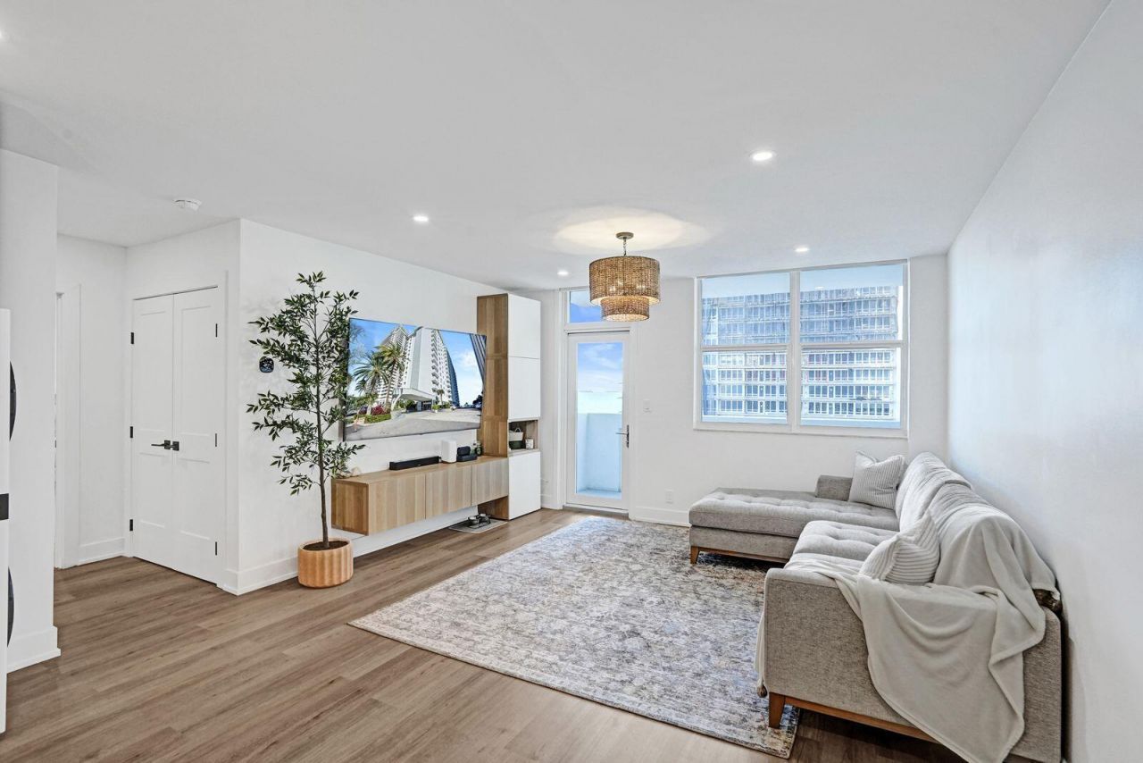 4250 Galt Ocean Drive, Unit 9m, Fort Lauderdale, FL 33308 Photo