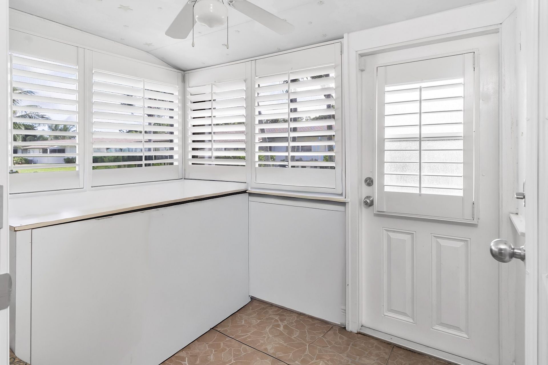 2930 Crosley Drive E, Unit M, West Palm Beach, FL 33415 Photo