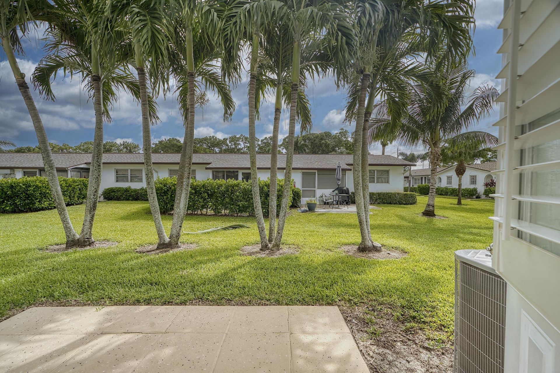2930 Crosley Drive E, Unit M, West Palm Beach, FL 33415 Photo