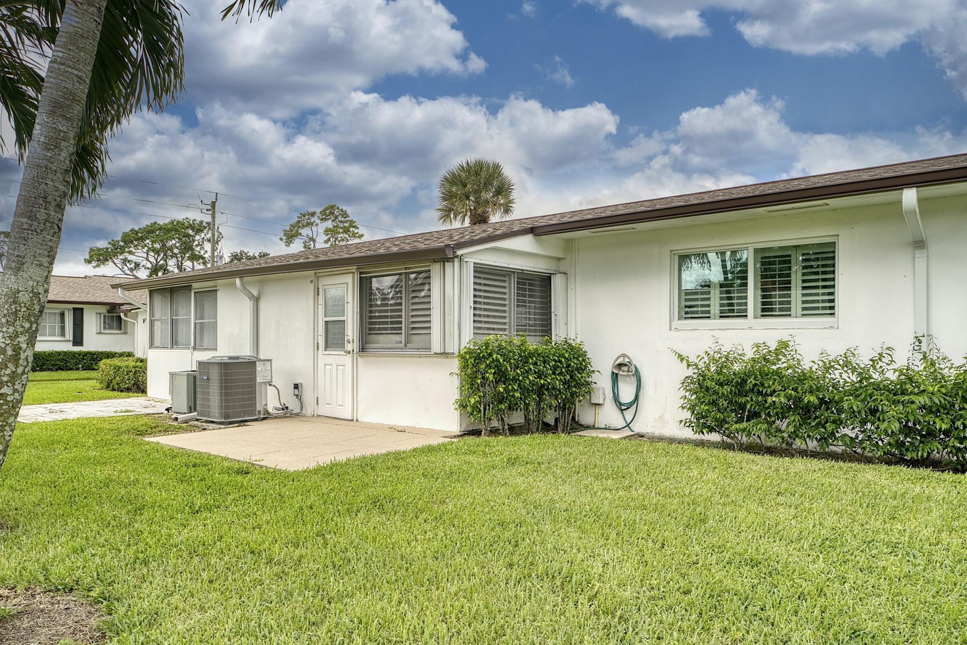 2930 Crosley Drive E, Unit M, West Palm Beach, FL 33415 Photo