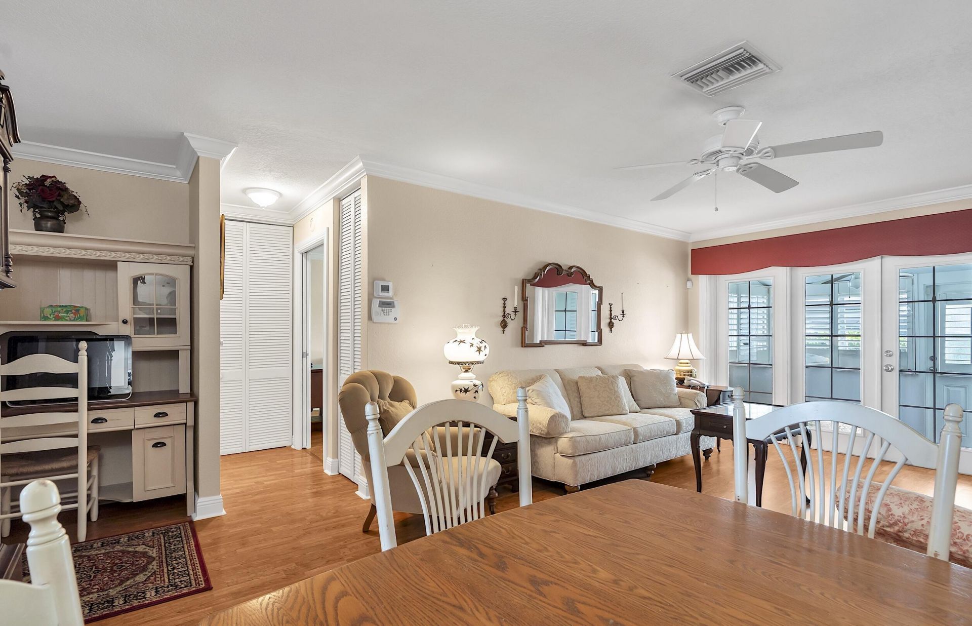 2930 Crosley Drive E, Unit M, West Palm Beach, FL 33415 Photo