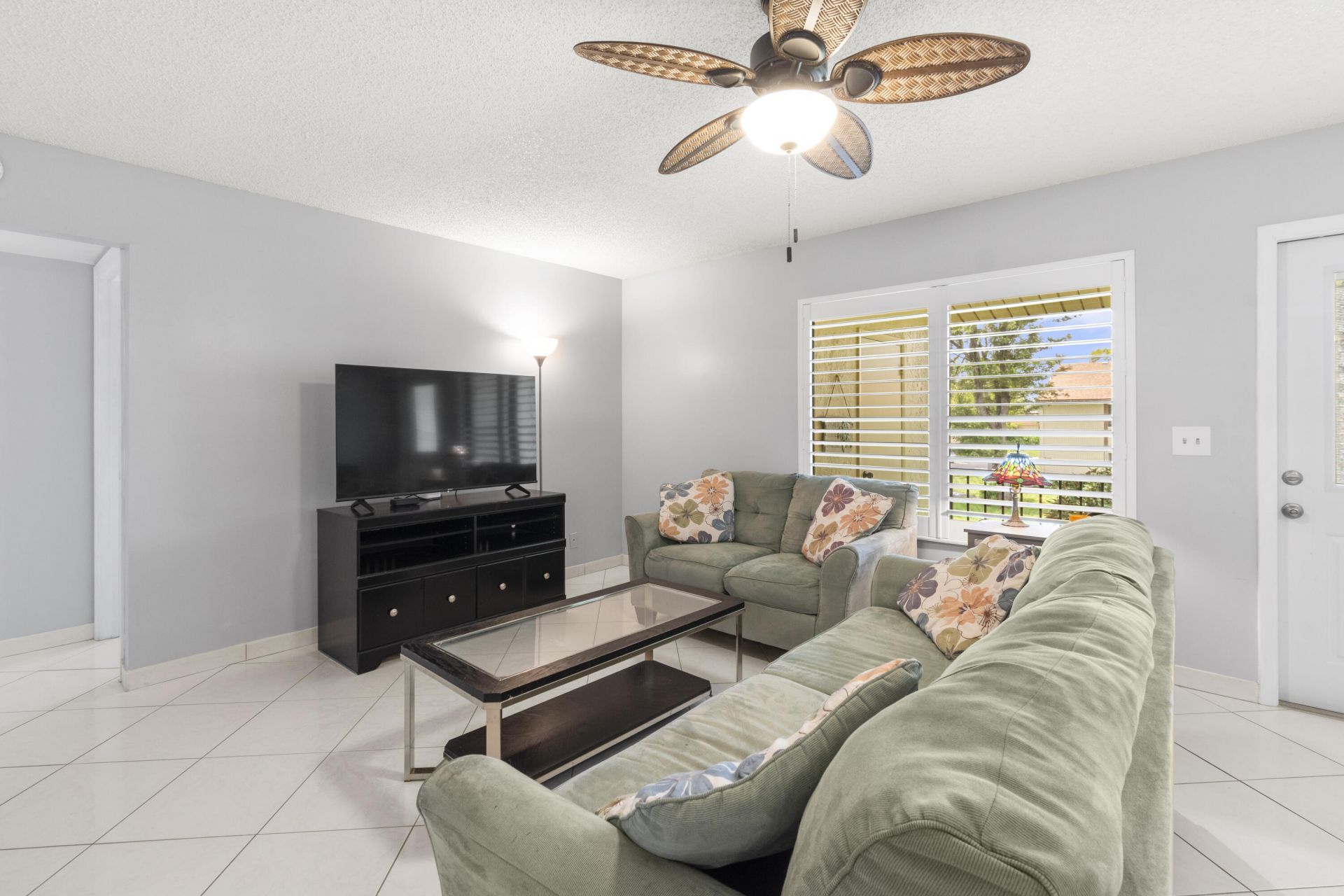 317 Knotty Pine Circle, Unit D-2, Greenacres, FL 33463 Photo