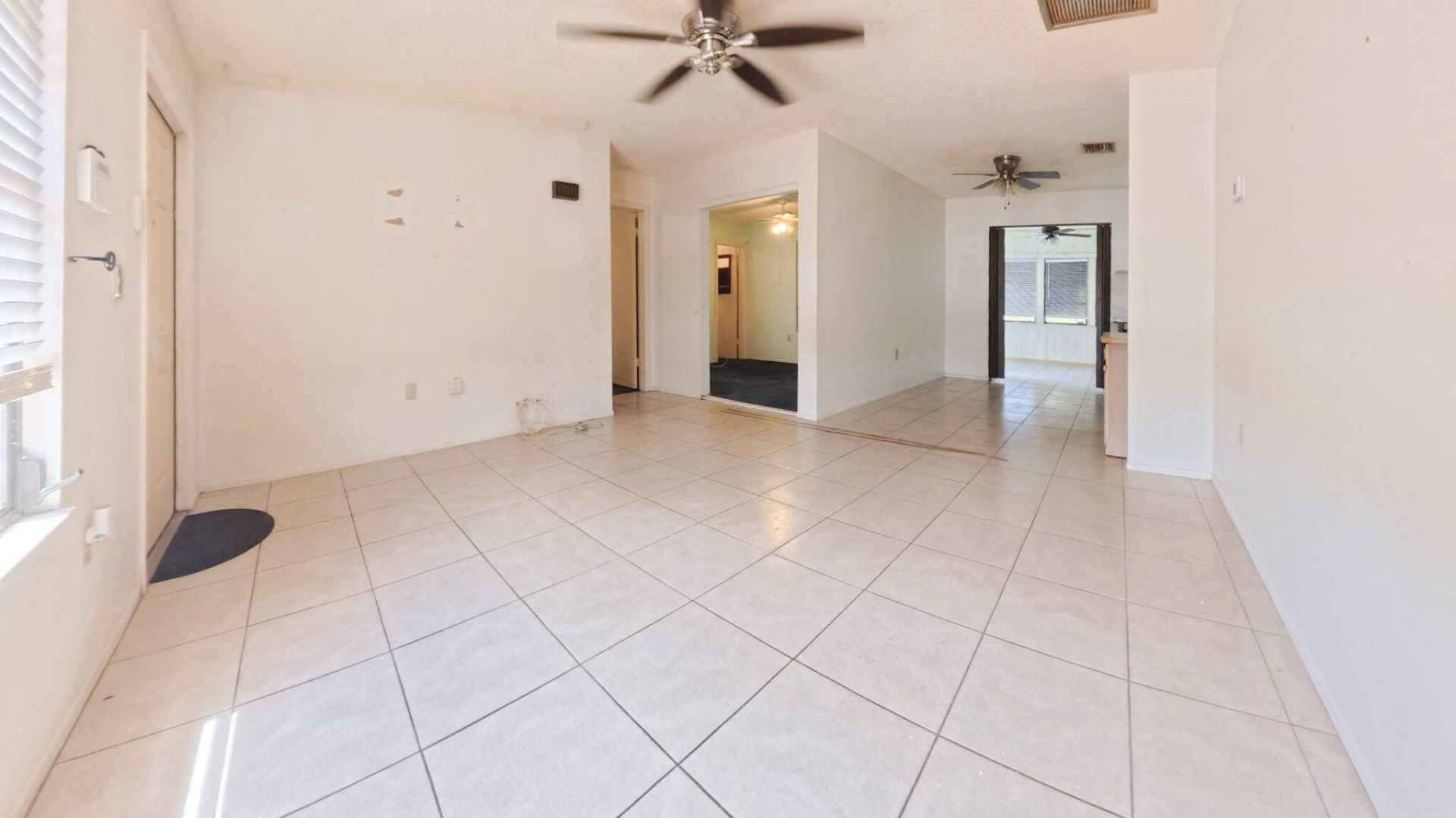 372 NW Airoso Boulevard, Port Saint Lucie, FL 34983 Photo