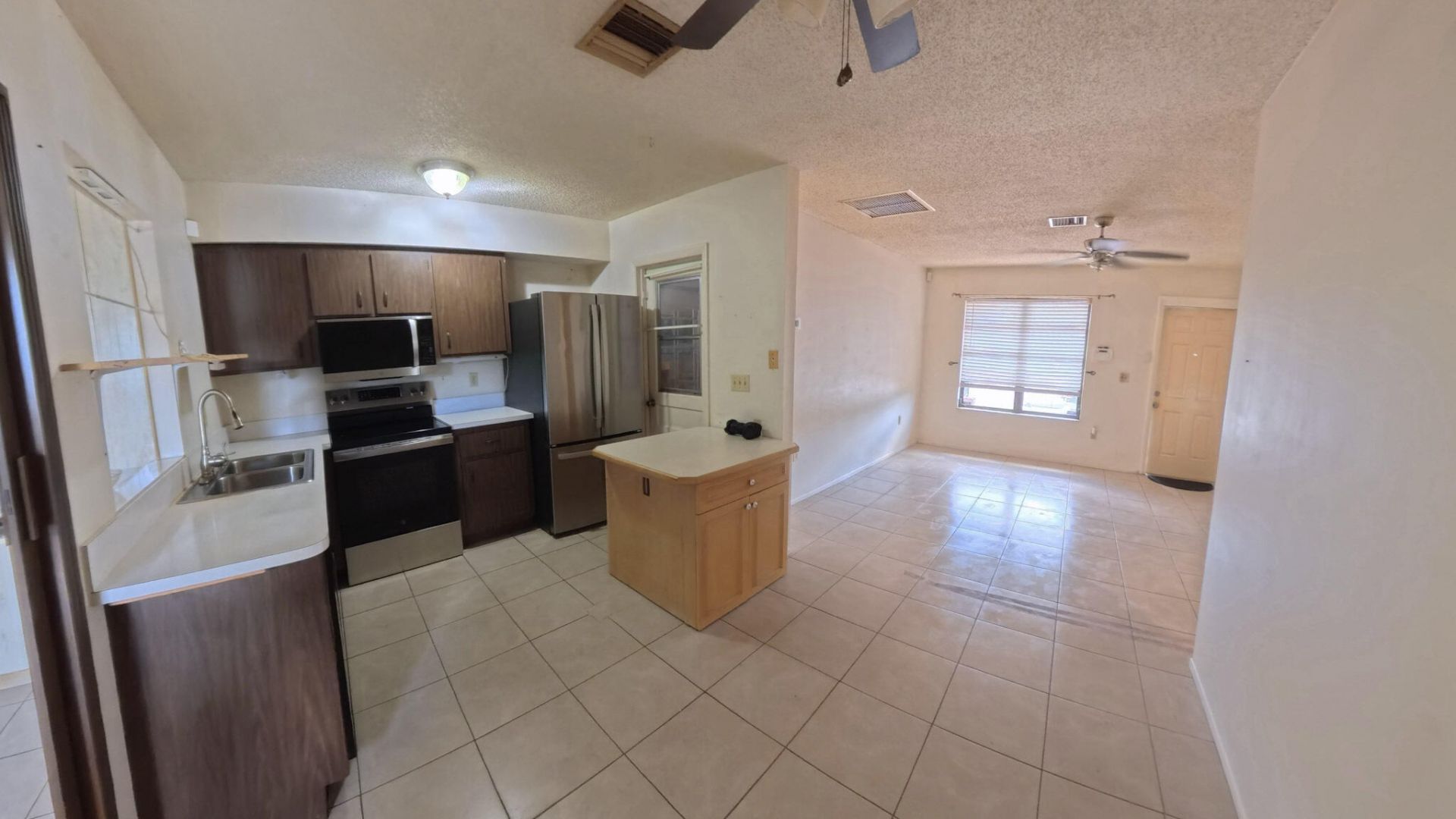 372 NW Airoso Boulevard, Port Saint Lucie, FL 34983 Photo